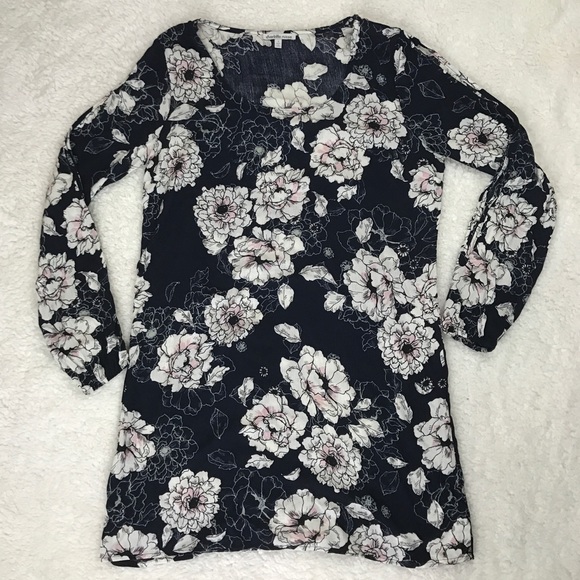 Charlotte Russe Dresses & Skirts - Split Sleeve Floral Dress